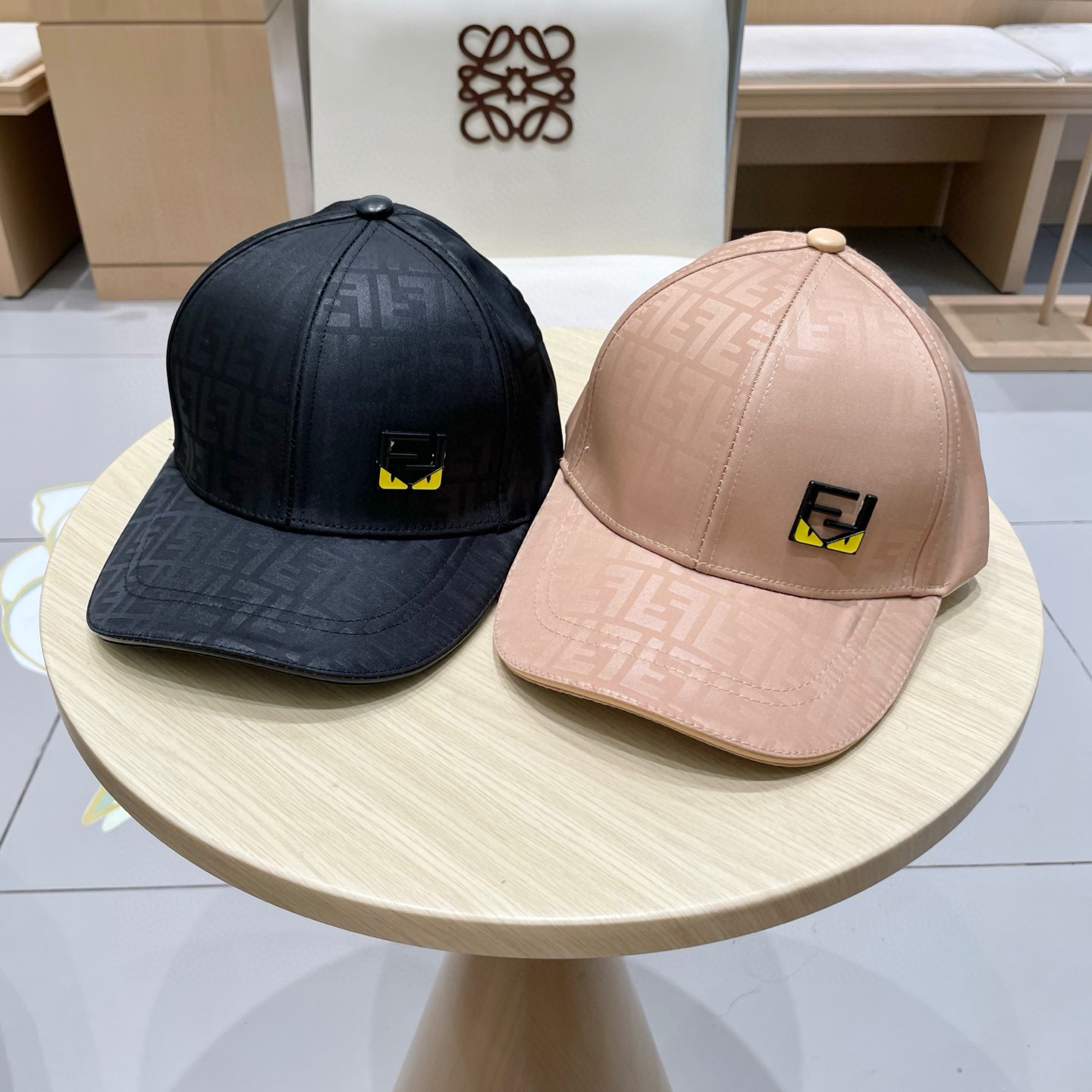  FENDI芬迪 官网新品 棒球帽🧢 经典FF中古单品，气质穿搭单品，质量杠杠强