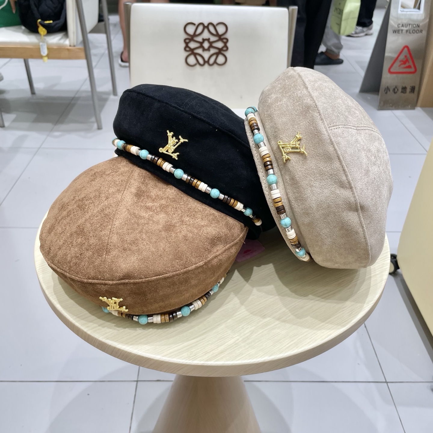  路易威登棒球帽 LouisVuitto2025新款秋冬季韩系个性复古贝雷帽女款气质蓓蕾大头围帽子潮