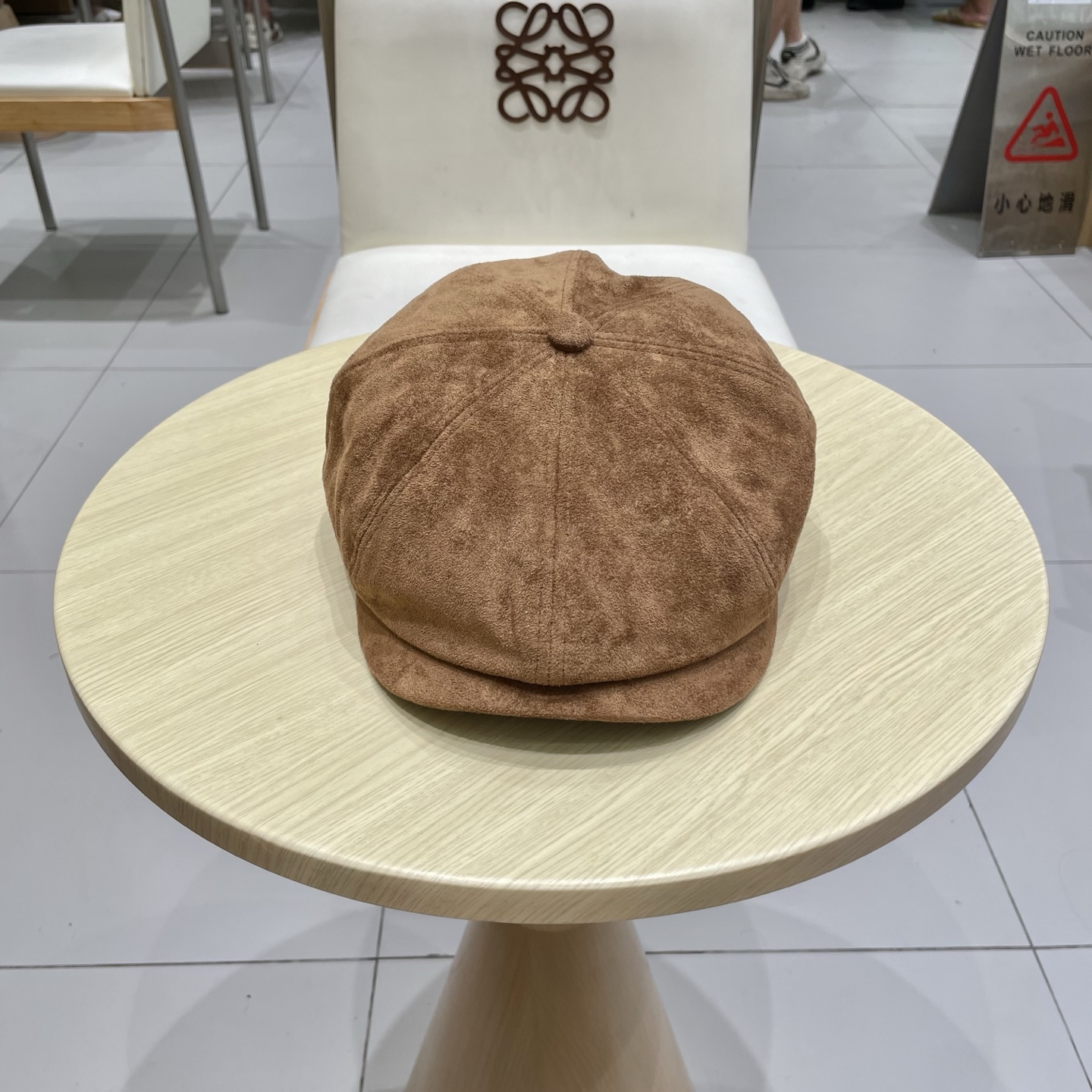 Prada普拉达新款复古鸭舌帽前进帽时尚八角帽潮百搭贝雷帽女秋冬户外