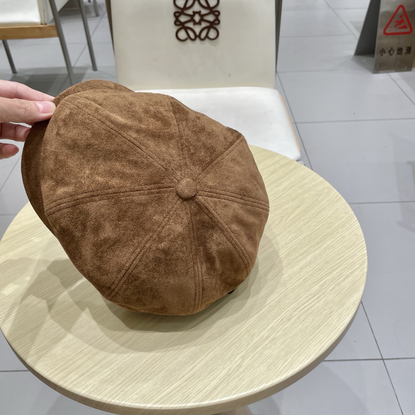 Prada普拉达新款复古鸭舌帽前进帽时尚八角帽潮百搭贝雷帽女秋冬户外