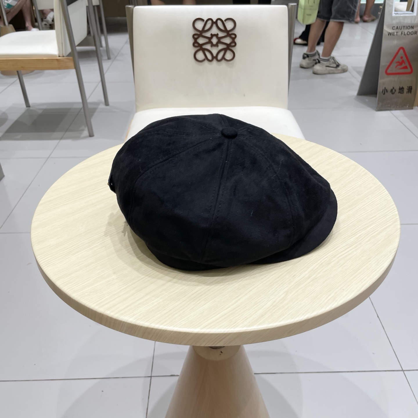 Prada普拉达新款复古鸭舌帽前进帽时尚八角帽潮百搭贝雷帽女秋冬户外