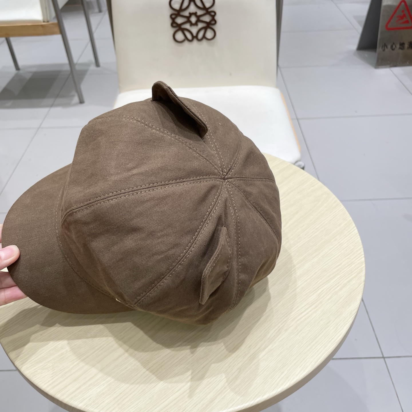 路易威登棒球帽 LouisVuitto2条纹可爱耳朵休闲时尚百搭街头出游八角帽画家帽新款