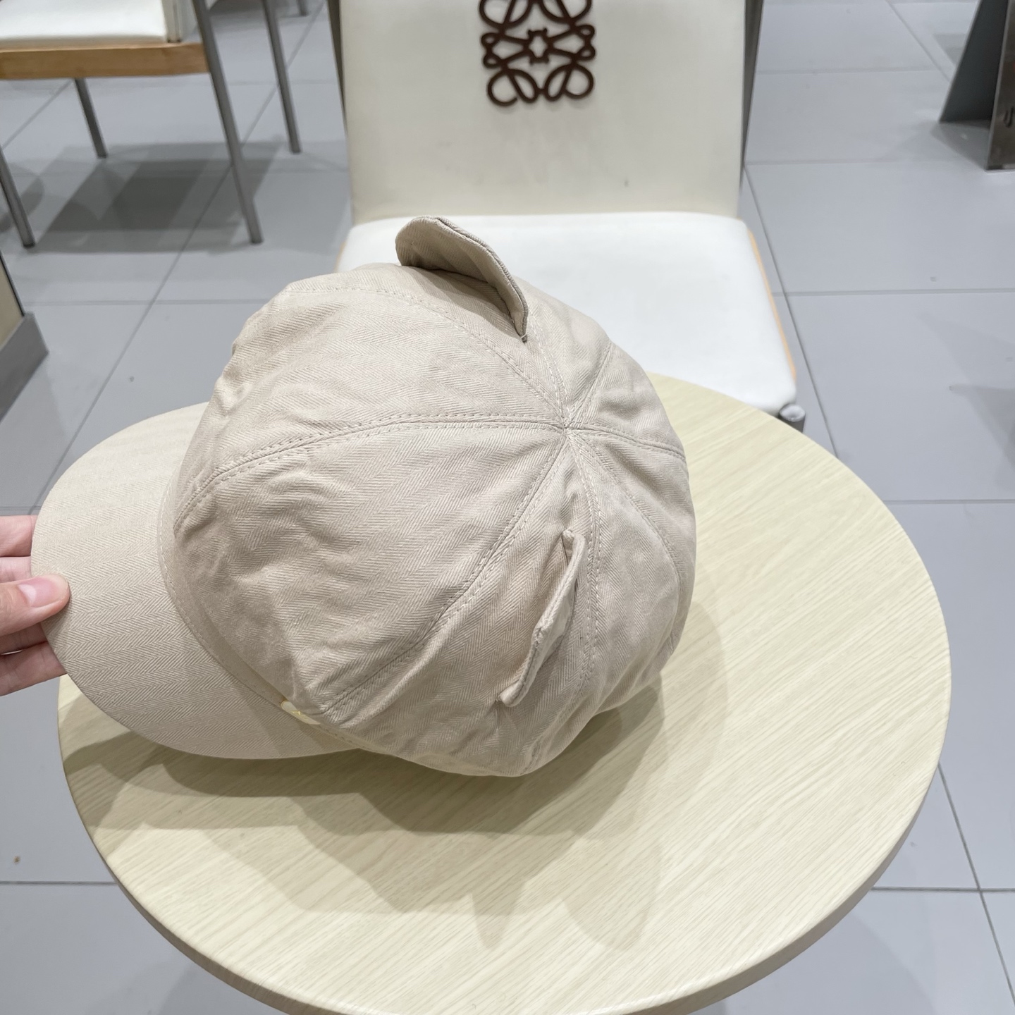 路易威登棒球帽 LouisVuitto2条纹可爱耳朵休闲时尚百搭街头出游八角帽画家帽新款