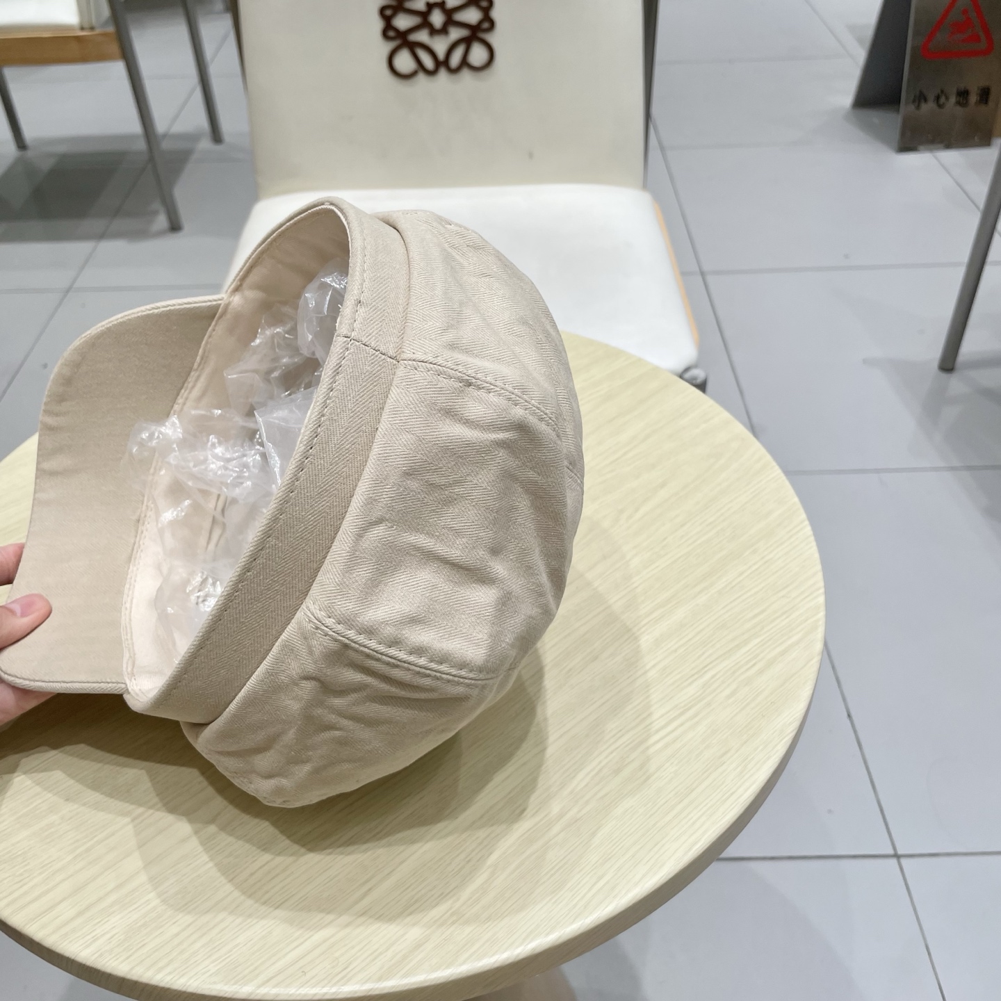 路易威登棒球帽 LouisVuitto2条纹可爱耳朵休闲时尚百搭街头出游八角帽画家帽新款