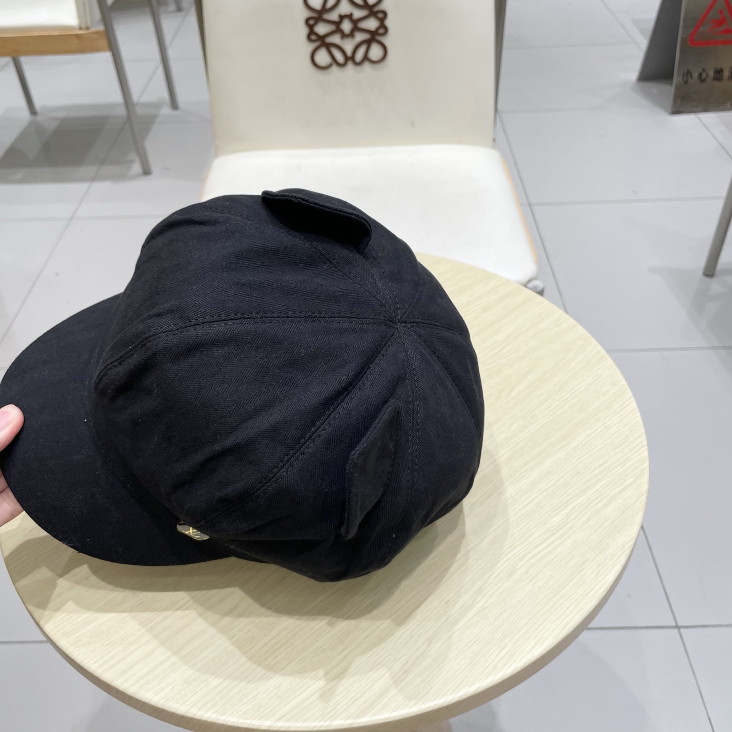 路易威登棒球帽 LouisVuitto2条纹可爱耳朵休闲时尚百搭街头出游八角帽画家帽新款