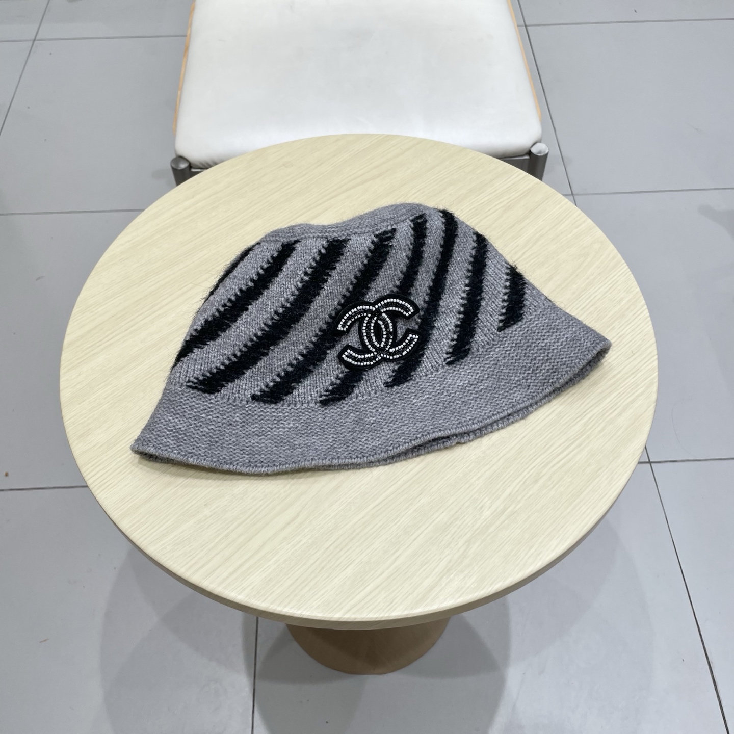 NO:587841,chanel Chanel plain face covering face small bucket hat autumn and winter warm versatile mixed color knitted basin hat foldable bucket hat h hat bucket hat baseball cap knitted hat, hat, chanel, chanel, espadrilles, hats19860909chanel香奈儿素颜遮脸显脸小渔夫帽秋冬保暖百搭混色针织盆帽可折叠水桶帽h帽子渔夫帽棒球帽针织帽,帽子,chanel,chanel,espadrilles,hats,hat