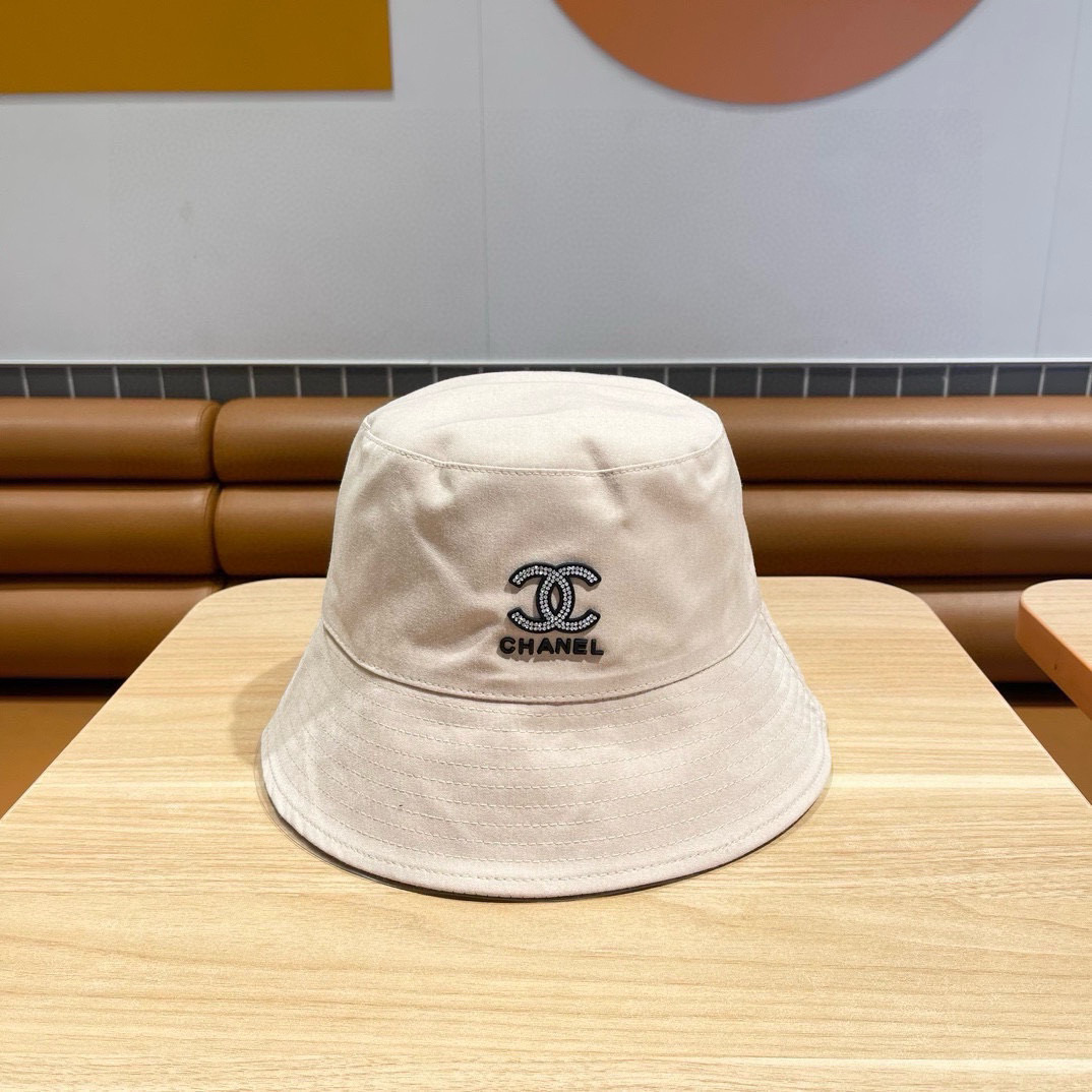 【CHANEL香奈儿】新款小香风折叠款渔夫帽，独特花瓣设计～复古文艺