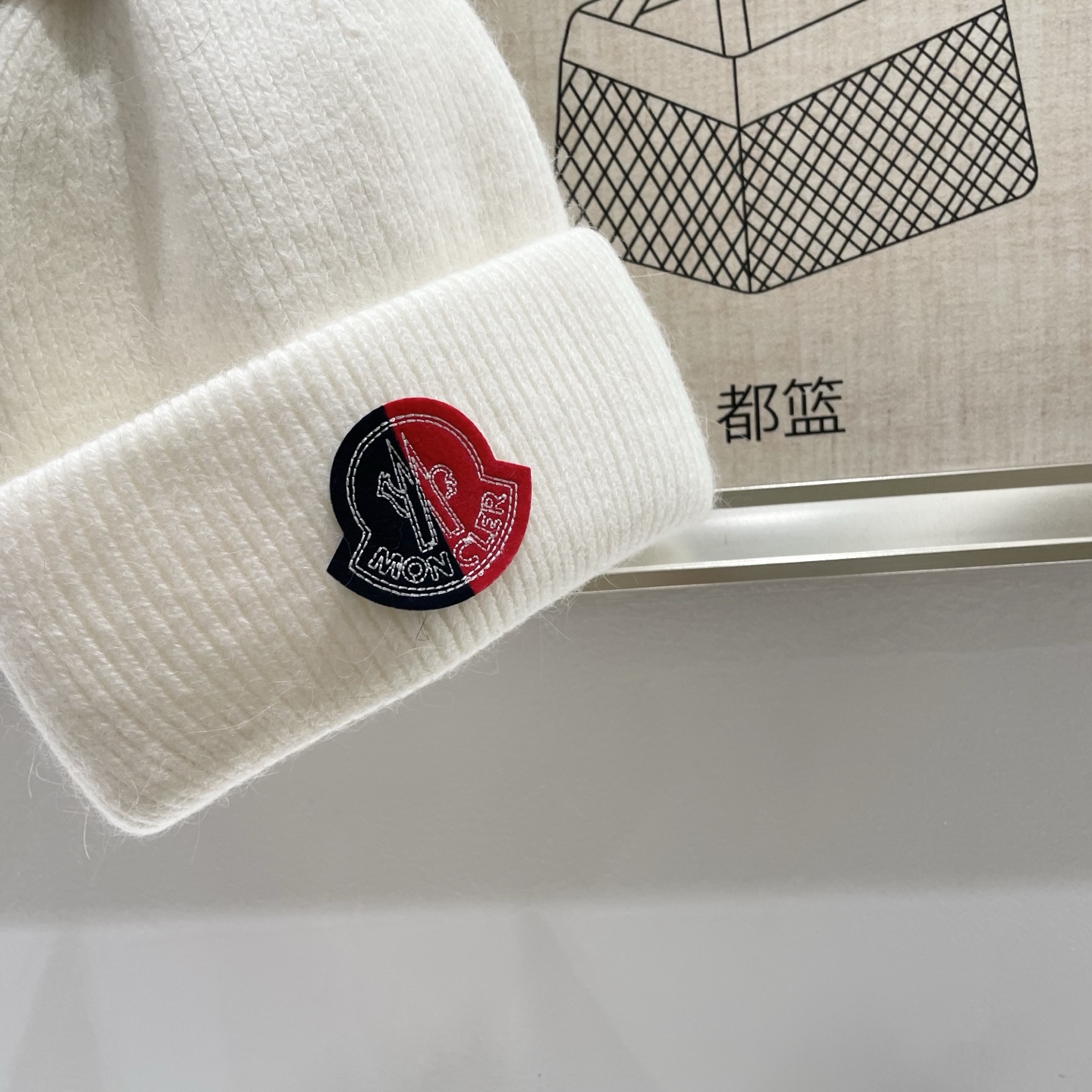 蒙口秋冬安哥拉兔毛羊毛针织厚翻边毛线帽年末重磅高颜值仙女针织帽，超仙的安哥拉兔羊毛，色系很甜美，巨百搭，