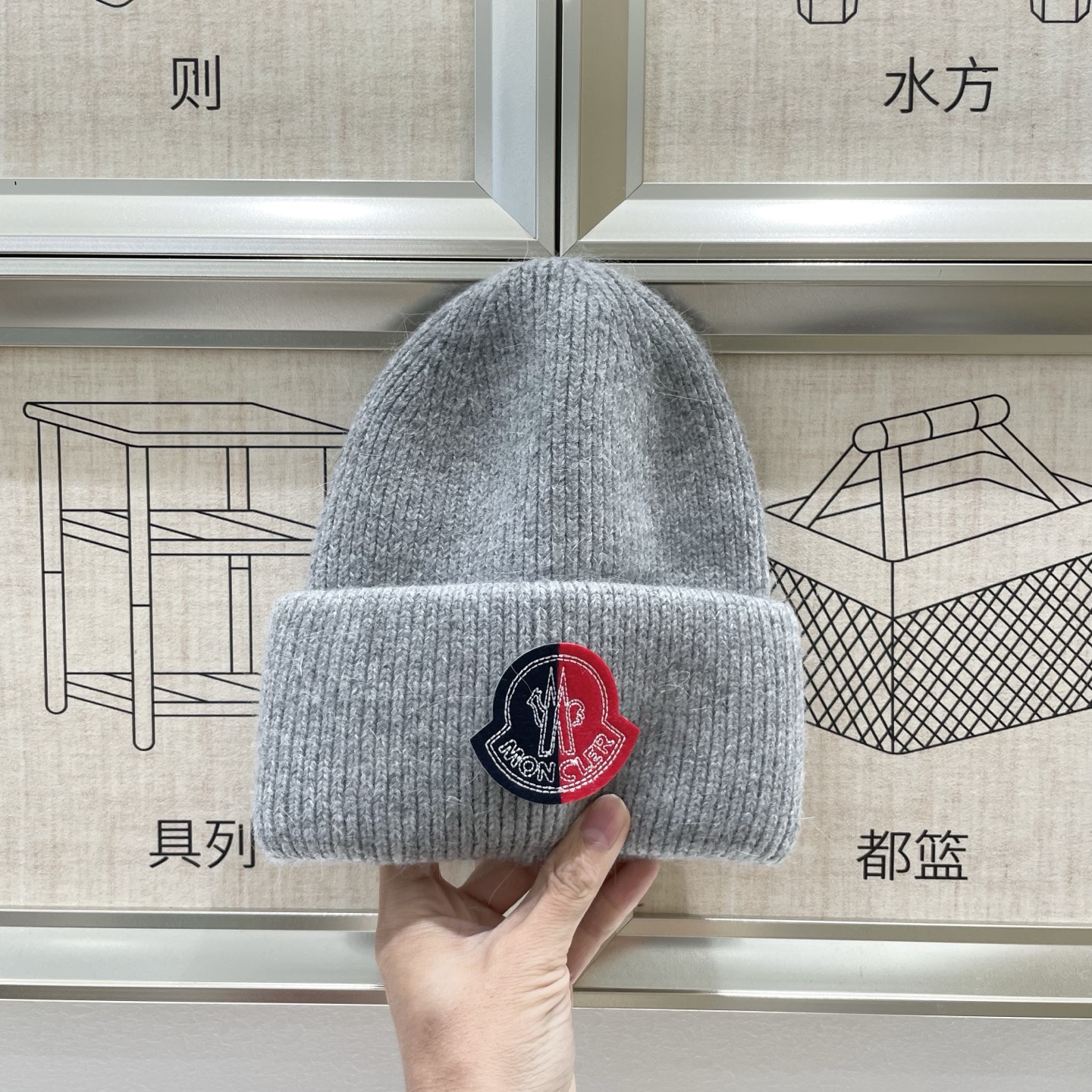 蒙口秋冬安哥拉兔毛羊毛针织厚翻边毛线帽年末重磅高颜值仙女针织帽，超仙的安哥拉兔羊毛，色系很甜美，巨百搭，