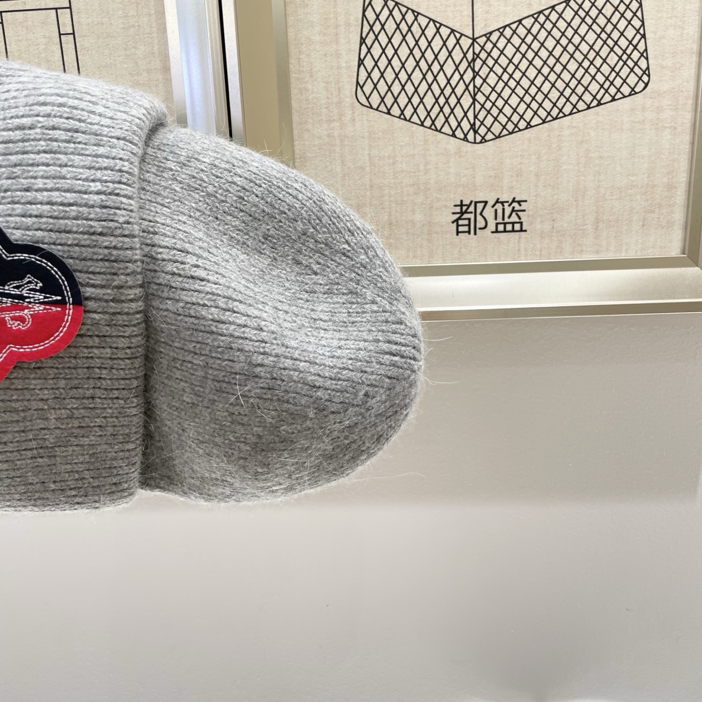 蒙口秋冬安哥拉兔毛羊毛针织厚翻边毛线帽年末重磅高颜值仙女针织帽，超仙的安哥拉兔羊毛，色系很甜美，巨百搭，