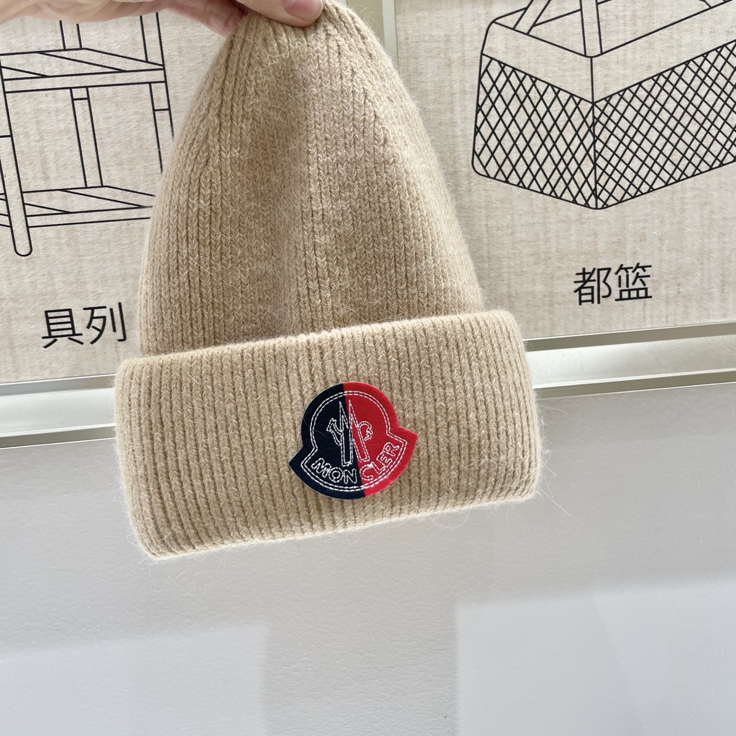 蒙口秋冬安哥拉兔毛羊毛针织厚翻边毛线帽年末重磅高颜值仙女针织帽，超仙的安哥拉兔羊毛，色系很甜美，巨百搭，