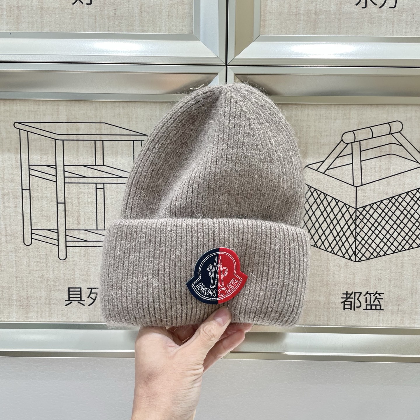 蒙口秋冬安哥拉兔毛羊毛针织厚翻边毛线帽年末重磅高颜值仙女针织帽，超仙的安哥拉兔羊毛，色系很甜美，巨百搭，