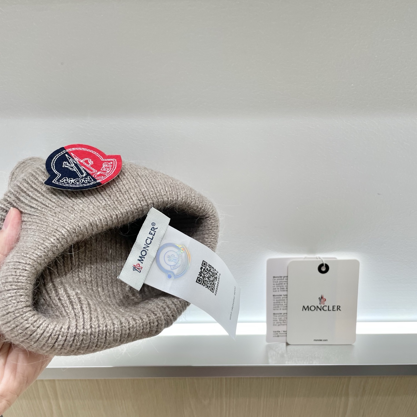 蒙口秋冬安哥拉兔毛羊毛针织厚翻边毛线帽年末重磅高颜值仙女针织帽，超仙的安哥拉兔羊毛，色系很甜美，巨百搭，