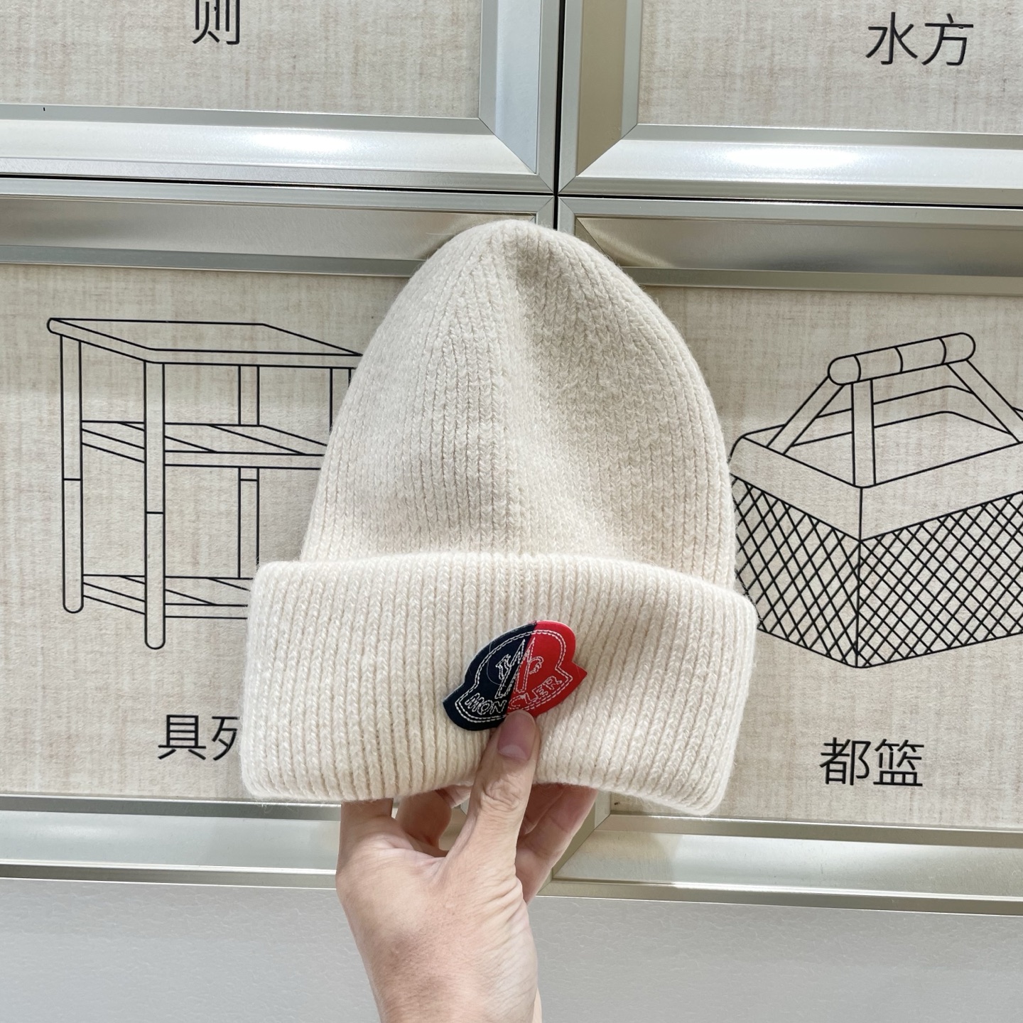 蒙口秋冬安哥拉兔毛羊毛针织厚翻边毛线帽年末重磅高颜值仙女针织帽，超仙的安哥拉兔羊毛，色系很甜美，巨百搭，