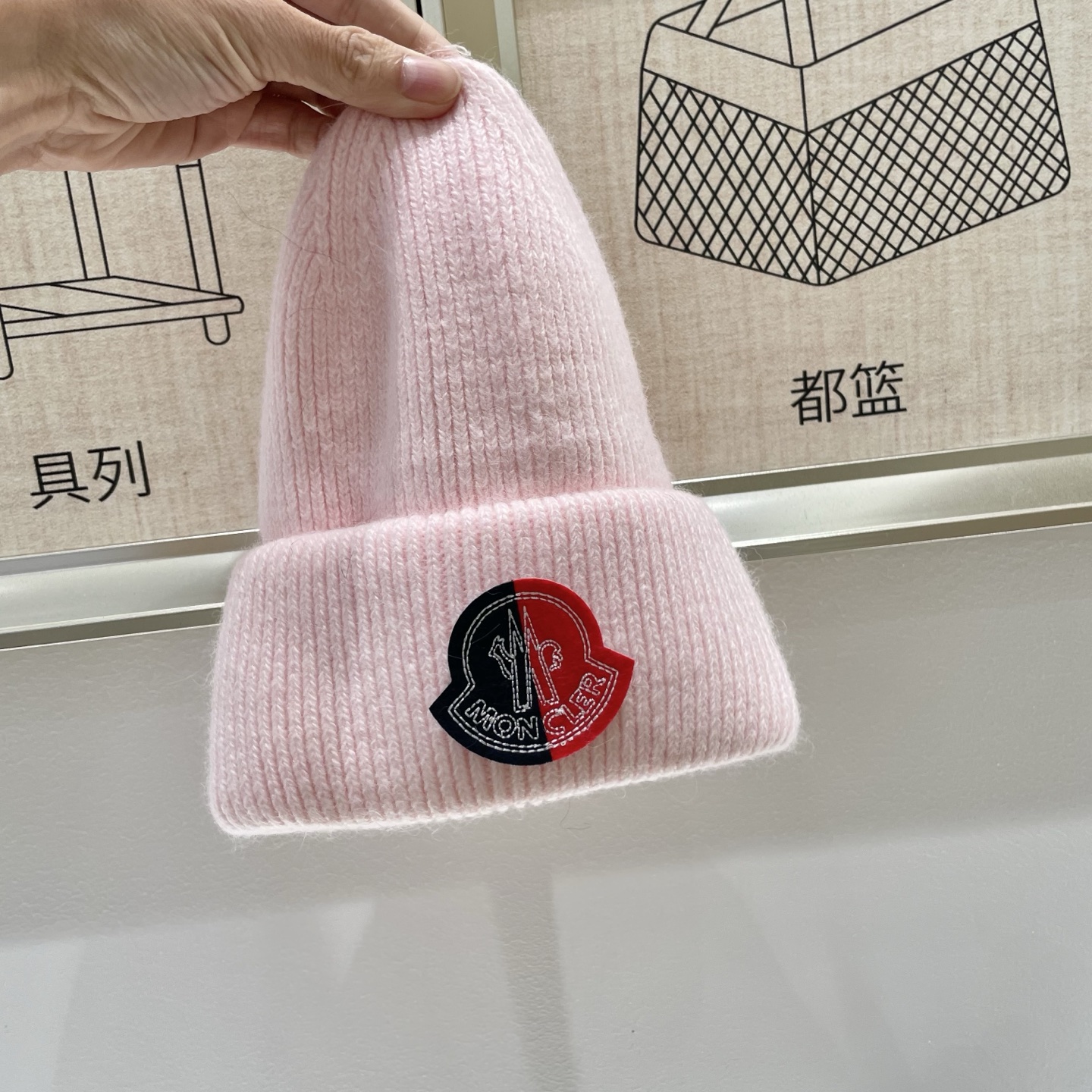 蒙口秋冬安哥拉兔毛羊毛针织厚翻边毛线帽年末重磅高颜值仙女针织帽，超仙的安哥拉兔羊毛，色系很甜美，巨百搭，