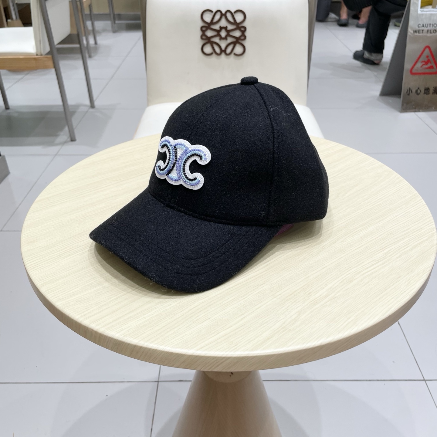 CELINE 塞琳 秋冬新款 🆕 棒球帽 🧢 logo楦型 通通不一专柜热卖款完美版型，原厂品质，独家实