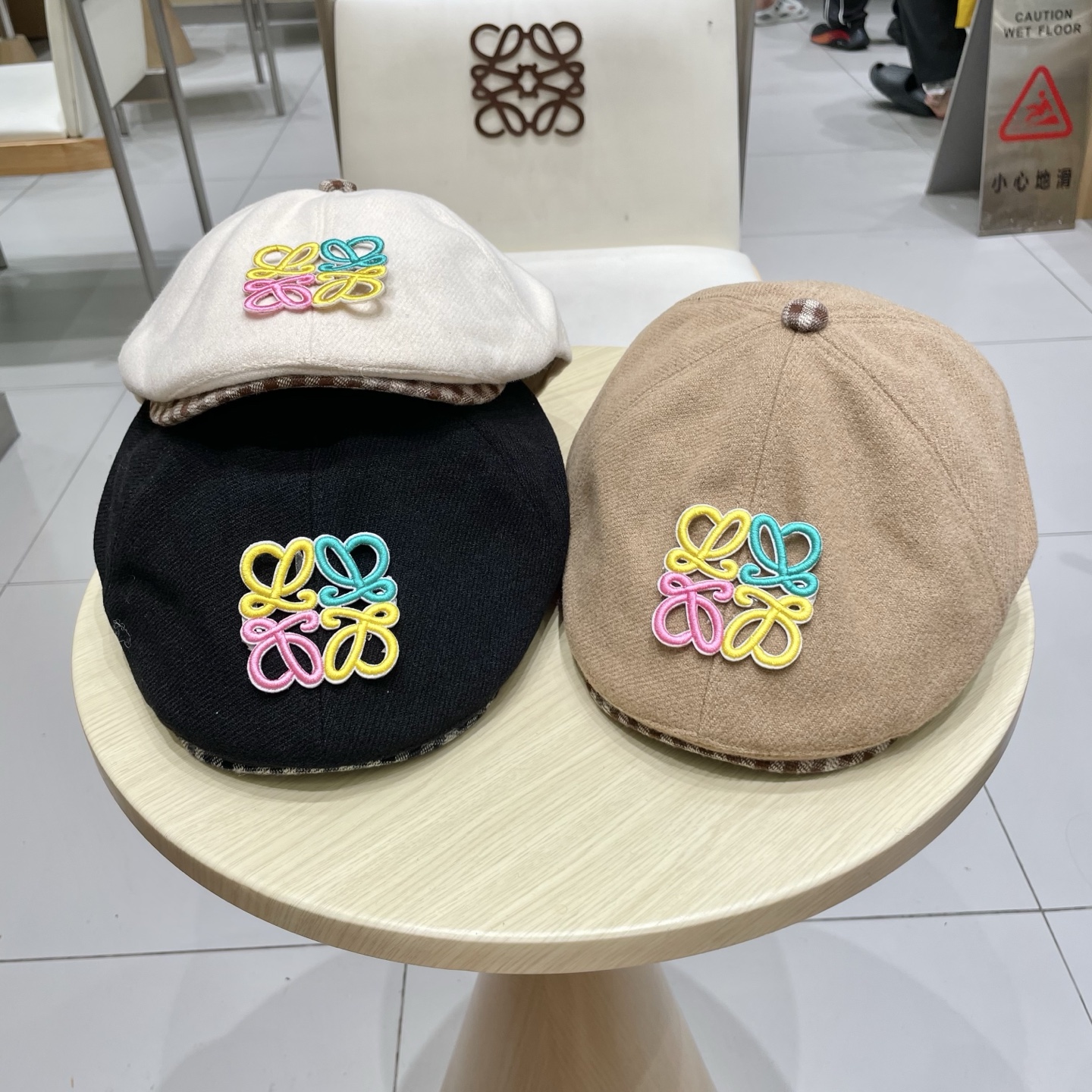 罗意威新款鸭舌前进帽，经典画家帽 男女通用