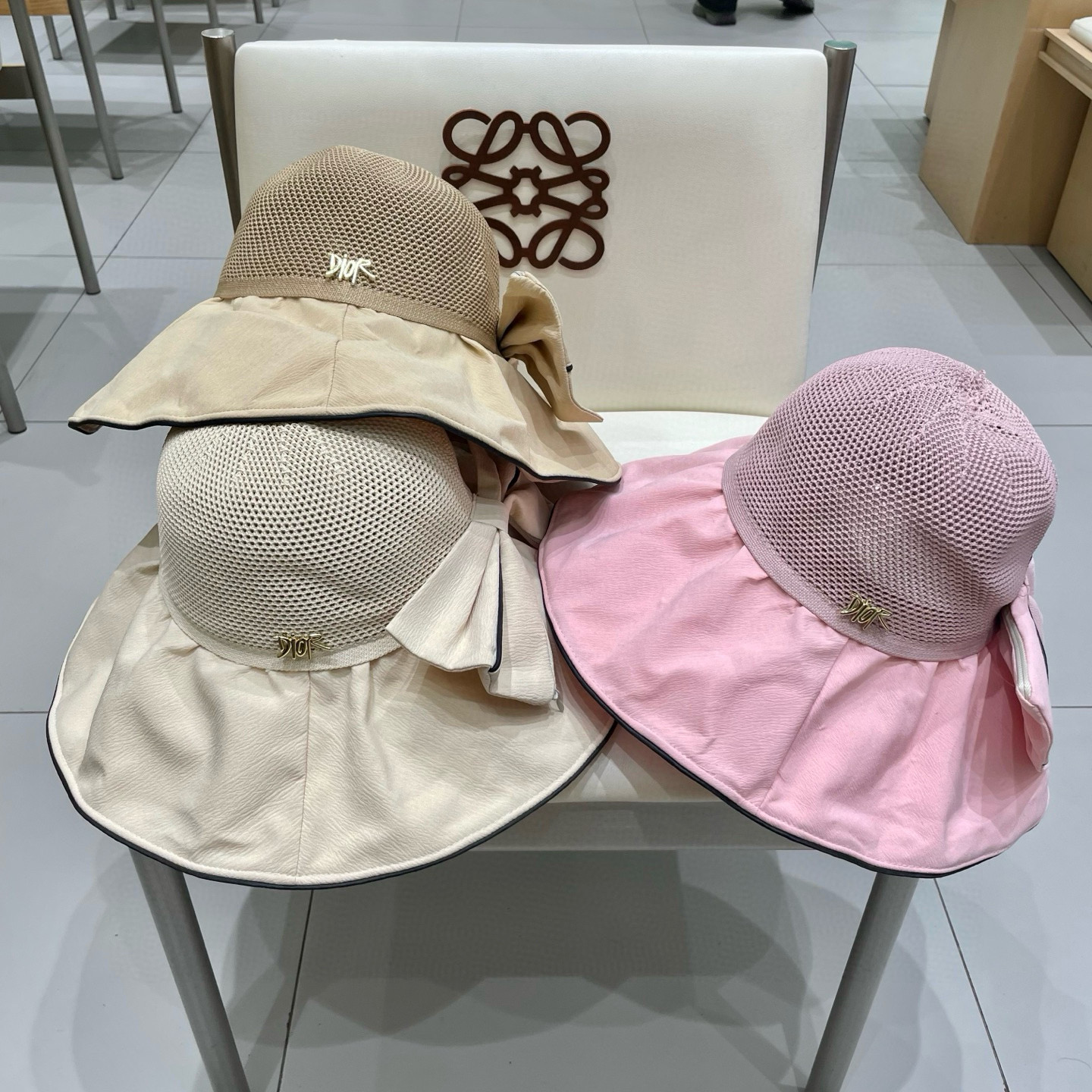  DIOR迪奥帽子女夏季遮阳防晒渔夫帽防紫外线大檐遮脸大头围显脸小太阳透气。 