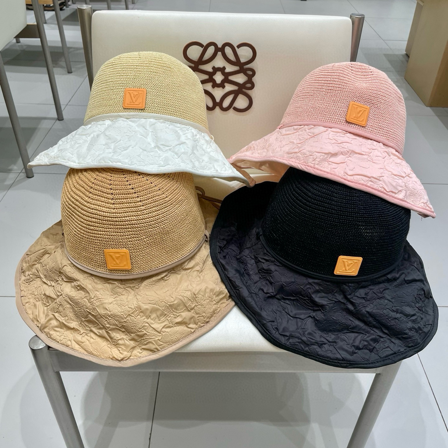  🧢路易威登LouisVuitton遮阳防晒帽女 夏季紫外线可折叠透气帽子新款户外沙滩薄款渔夫帽