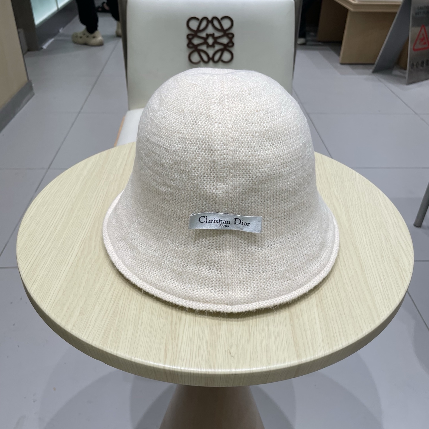 DIOR迪奥钩织镂空秋冬新款针织帽女文雅淑女渔夫帽2025新款百搭显脸小水桶帽子