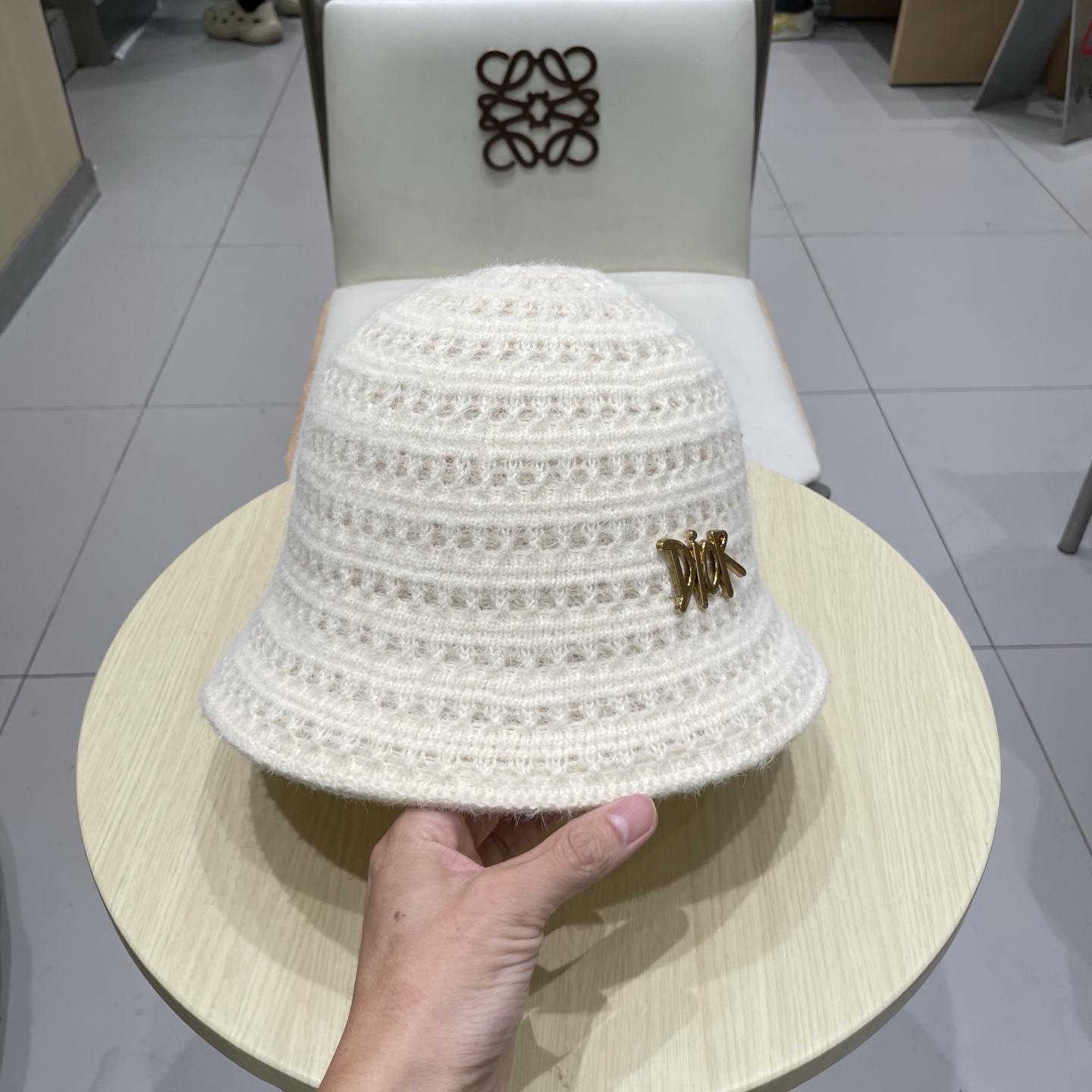 DIOR迪奥钩织镂空秋冬新款针织帽女文雅淑女渔夫帽2025新款百搭显脸小水桶帽子