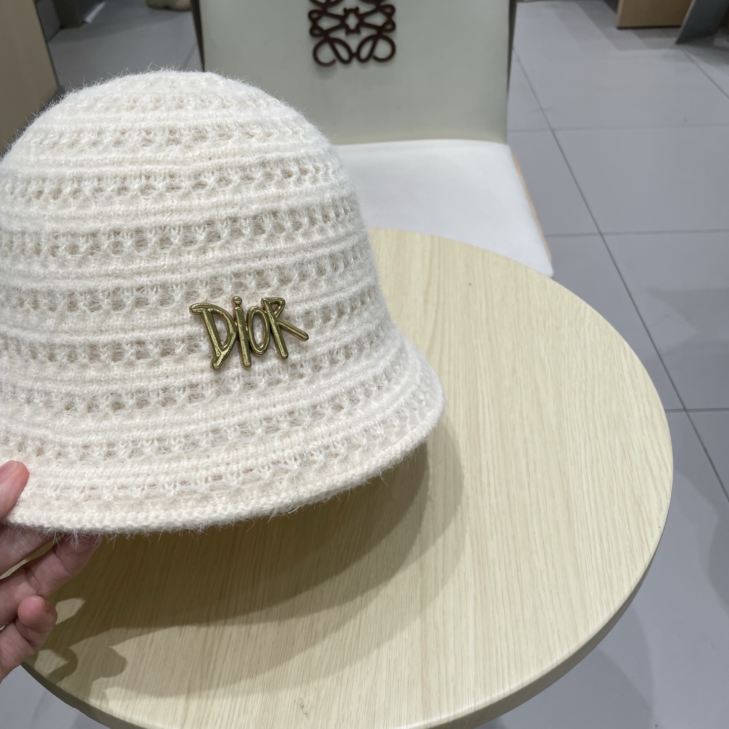 DIOR迪奥钩织镂空秋冬新款针织帽女文雅淑女渔夫帽2025新款百搭显脸小水桶帽子