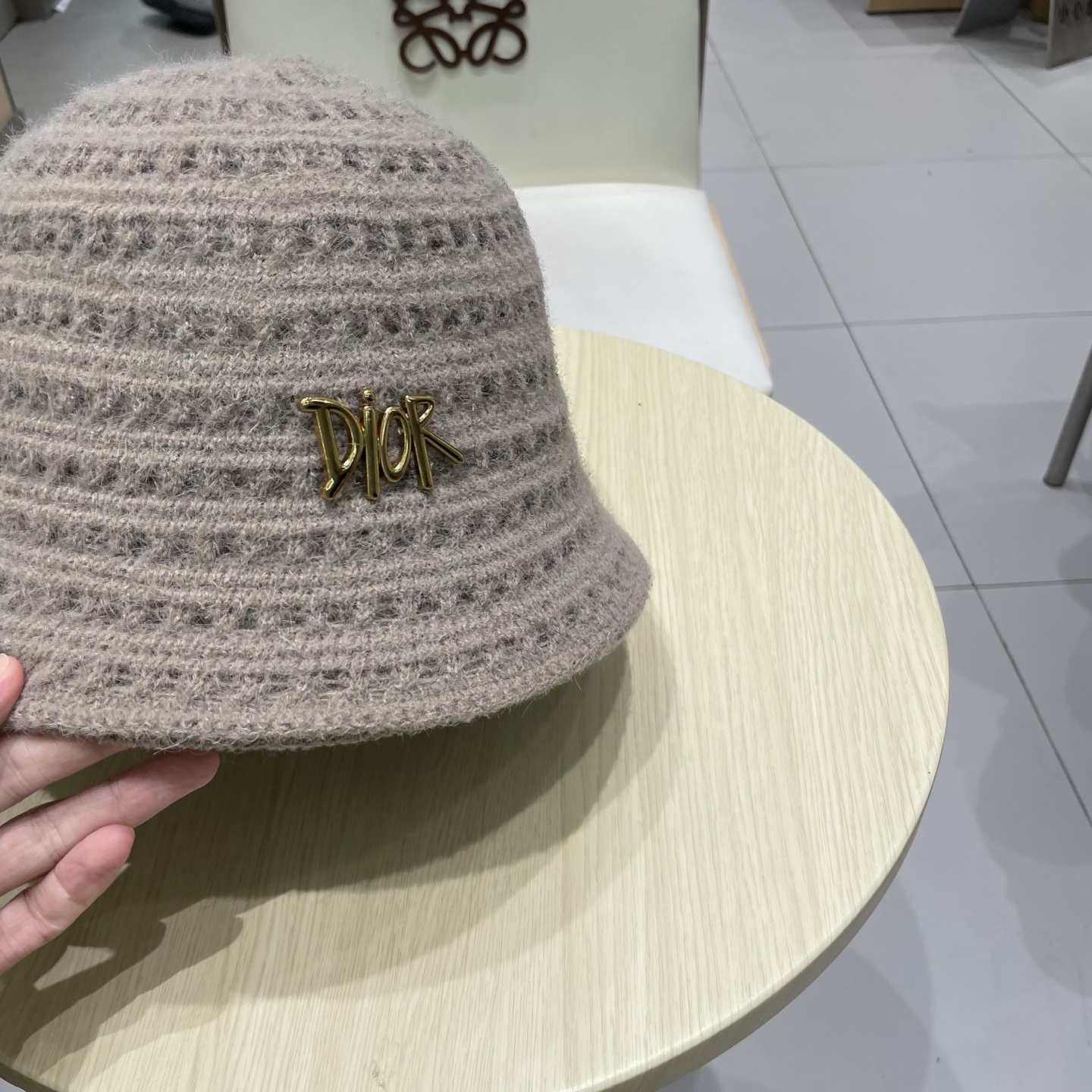 DIOR迪奥钩织镂空秋冬新款针织帽女文雅淑女渔夫帽2025新款百搭显脸小水桶帽子