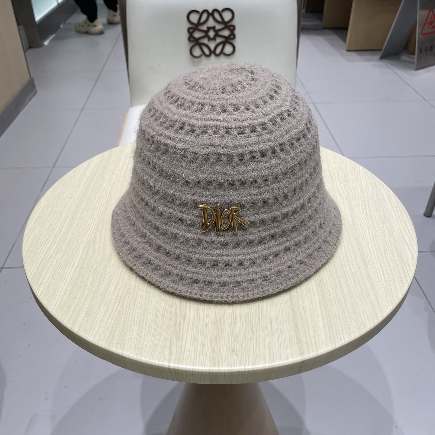 DIOR迪奥钩织镂空秋冬新款针织帽女文雅淑女渔夫帽2025新款百搭显脸小水桶帽子