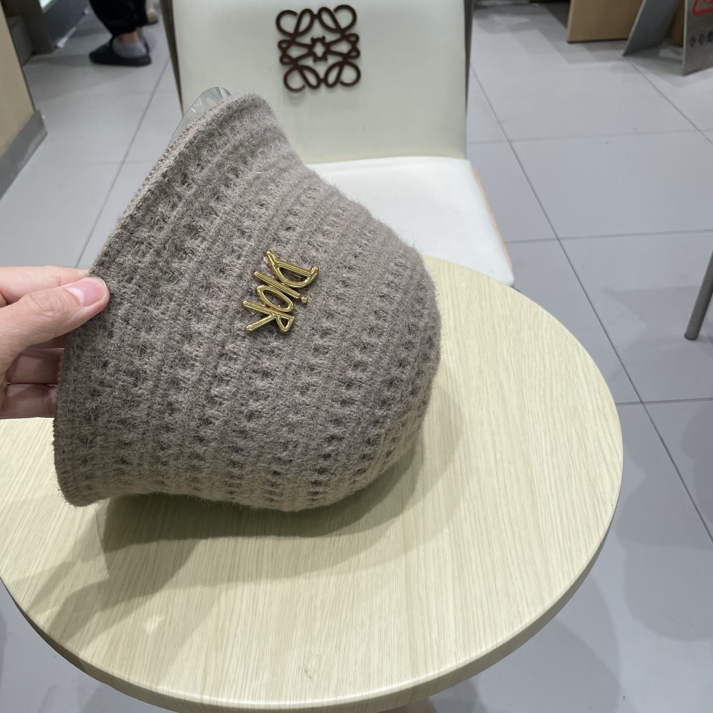 DIOR迪奥钩织镂空秋冬新款针织帽女文雅淑女渔夫帽2025新款百搭显脸小水桶帽子