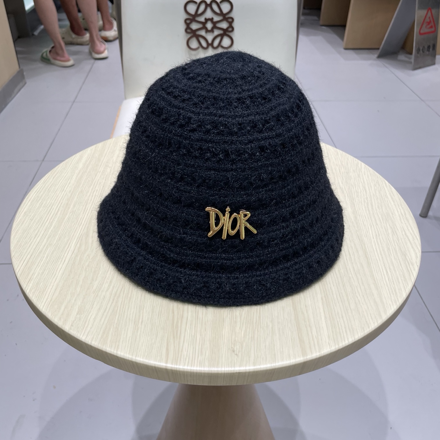 DIOR迪奥钩织镂空秋冬新款针织帽女文雅淑女渔夫帽2025新款百搭显脸小水桶帽子