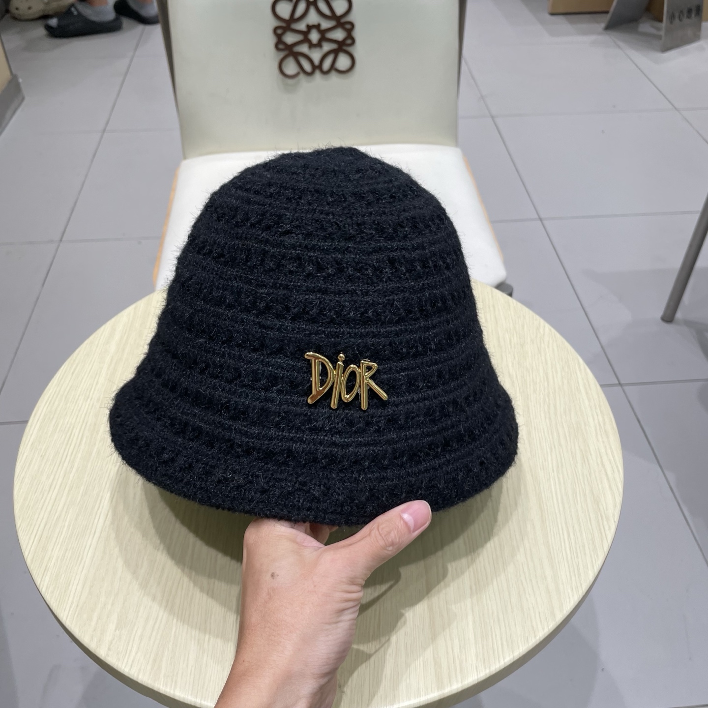 DIOR迪奥钩织镂空秋冬新款针织帽女文雅淑女渔夫帽2025新款百搭显脸小水桶帽子