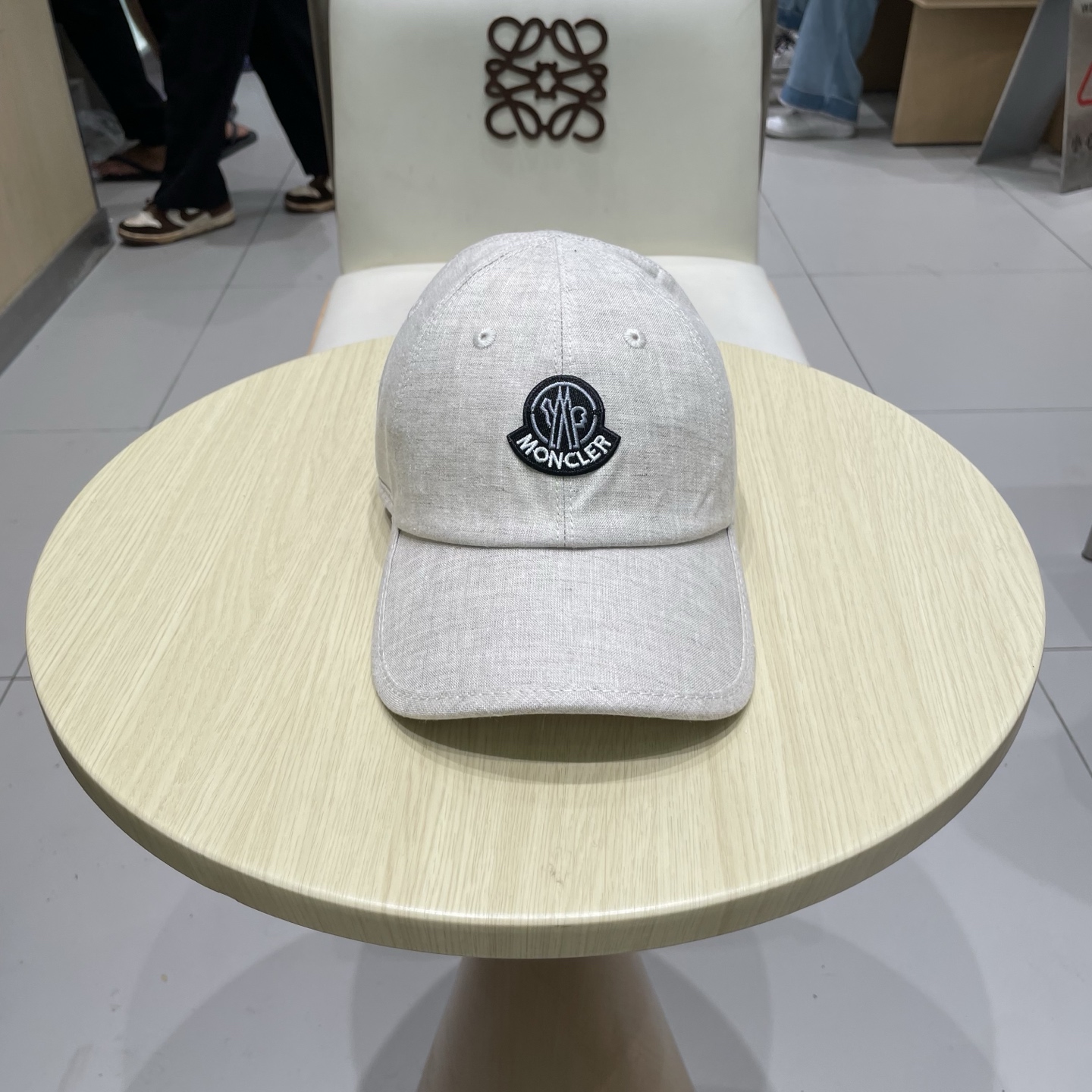 蒙口MONCLER新款棒球帽，麻料时尚炸街单品，风格很OK，网红.时尚博主的最爱！高品质舒适透气，凹造型