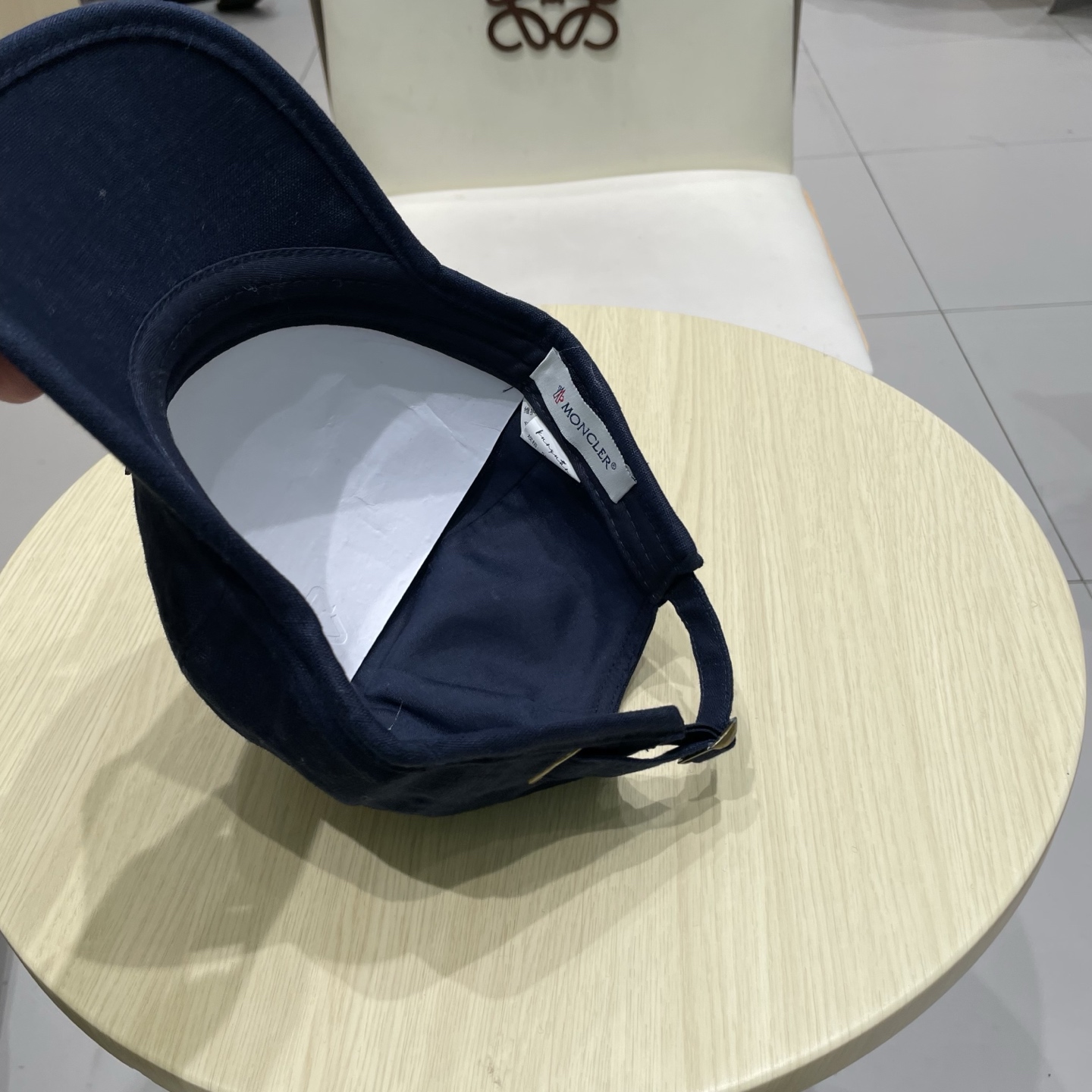 蒙口MONCLER新款棒球帽，麻料时尚炸街单品，风格很OK，网红.时尚博主的最爱！高品质舒适透气，凹造型