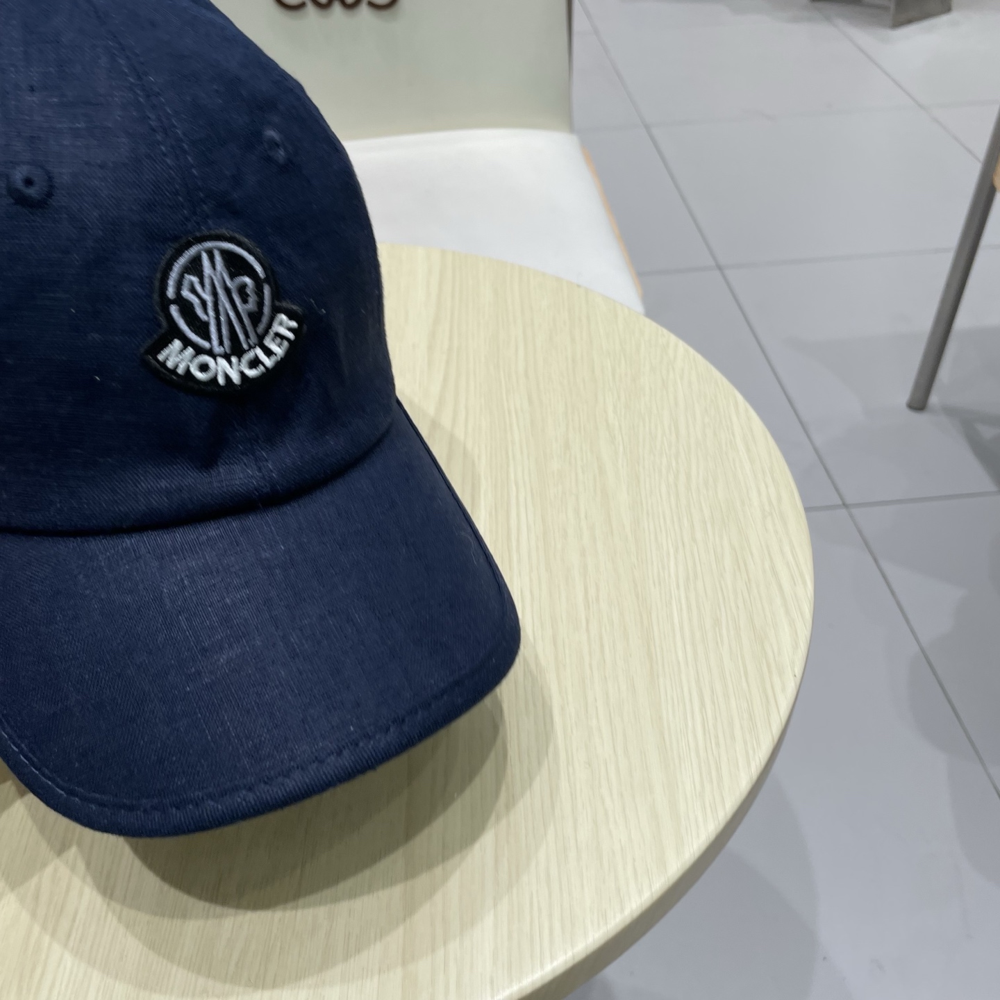 蒙口MONCLER新款棒球帽，麻料时尚炸街单品，风格很OK，网红.时尚博主的最爱！高品质舒适透气，凹造型