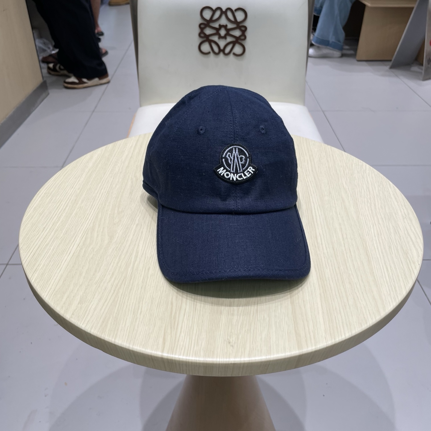 NO:362005,The new baseball cap of the covert MONCLER, the fashionable street-fried items with hemp texture, the style is OK, the favorite of Internet celebrities. The fashion bloggers!  High quality, comfortable and breathable, nice hat, straw hat, fisherman hat, baseball hat, knit hat, hat, Moncler, espadrilles, hats蒙口MONCLER新款棒球帽,麻料时尚炸街单品,风格很OK,网红.时尚博主的最爱！高品质舒适透气,凹造型很好看帽子草帽渔夫帽棒球帽针织帽,帽子,Moncler,espadrilles,hats,hat