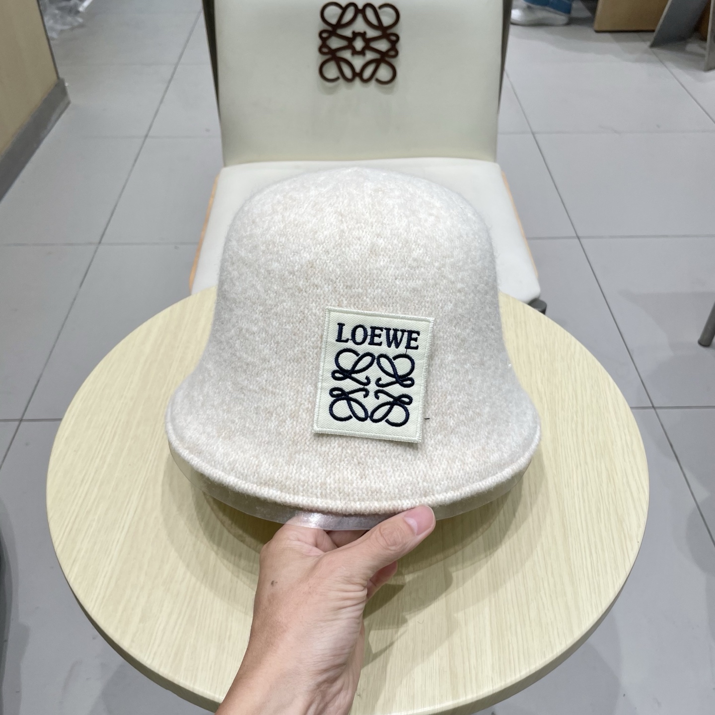 ＬＯＥＷＥ罗意威秋冬双面戴小众渔夫帽子女可折叠显脸小纯色百搭简约出游休闲盆帽