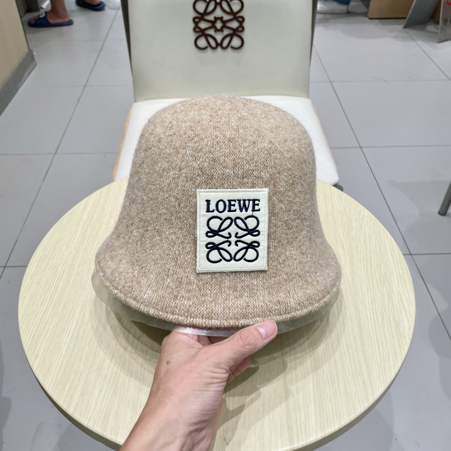 ＬＯＥＷＥ罗意威秋冬双面戴小众渔夫帽子女可折叠显脸小纯色百搭简约出游休闲盆帽