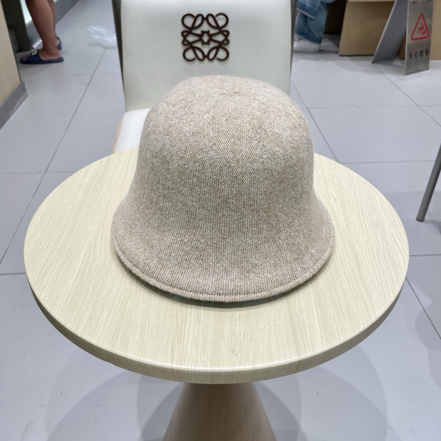 ＬＯＥＷＥ罗意威秋冬双面戴小众渔夫帽子女可折叠显脸小纯色百搭简约出游休闲盆帽