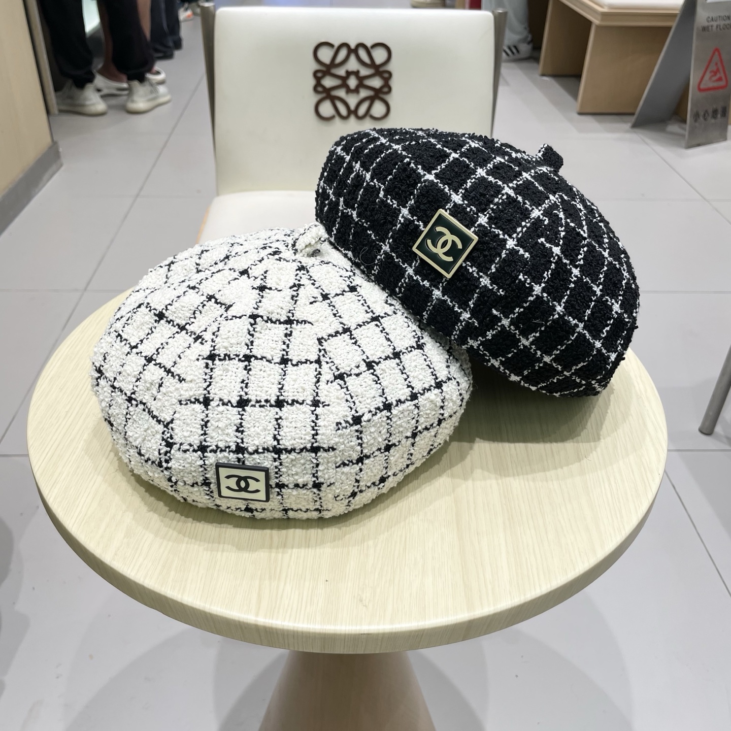  香奈儿chanel百搭撞色条纹小香风显瘦贝雷帽子女秋冬款小众网红减龄南瓜帽时尚