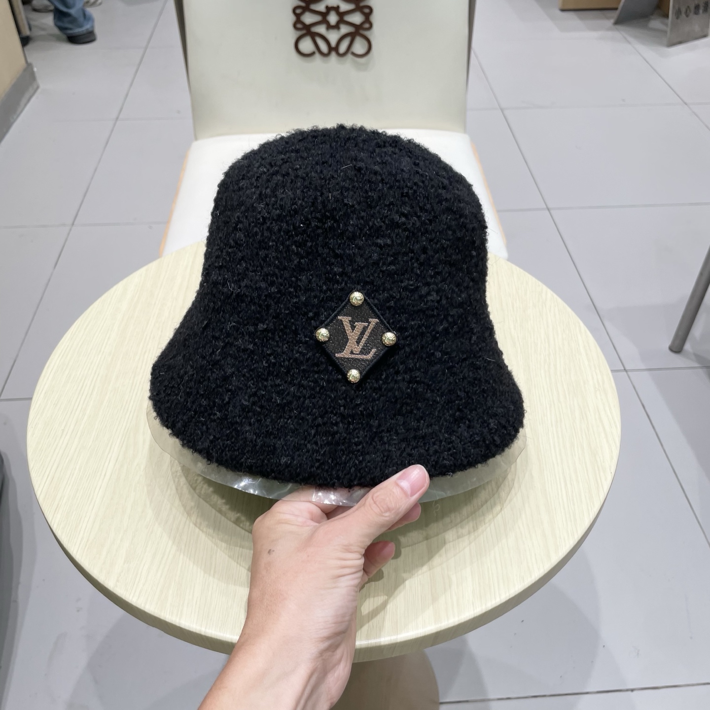 LV路易威登帽子女秋冬季羊毛水桶帽日系显脸小盆帽时尚保暖渔夫帽