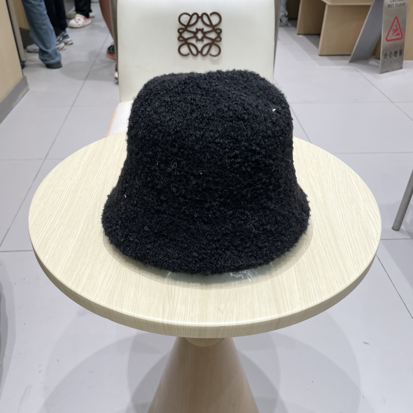 LV路易威登帽子女秋冬季羊毛水桶帽日系显脸小盆帽时尚保暖渔夫帽