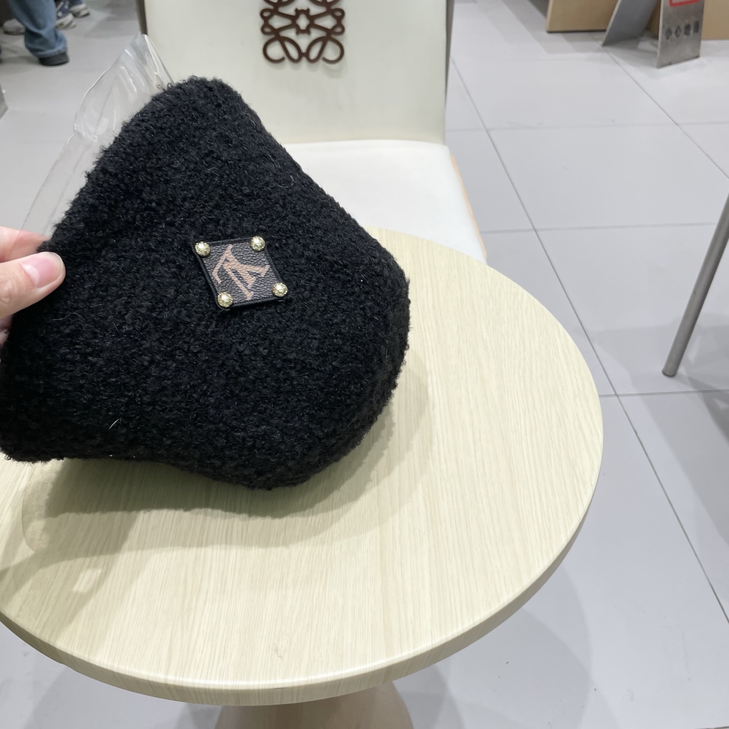 LV路易威登帽子女秋冬季羊毛水桶帽日系显脸小盆帽时尚保暖渔夫帽