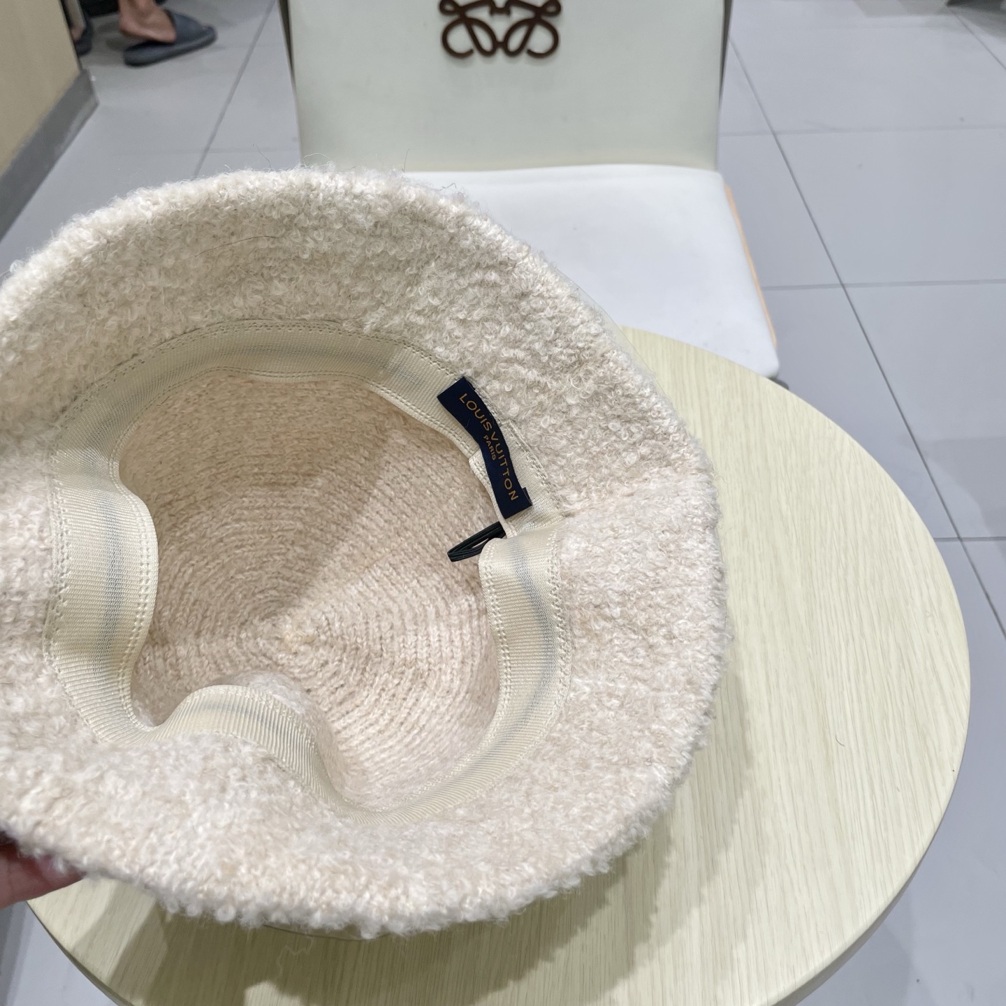 LV路易威登帽子女秋冬季羊毛水桶帽日系显脸小盆帽时尚保暖渔夫帽