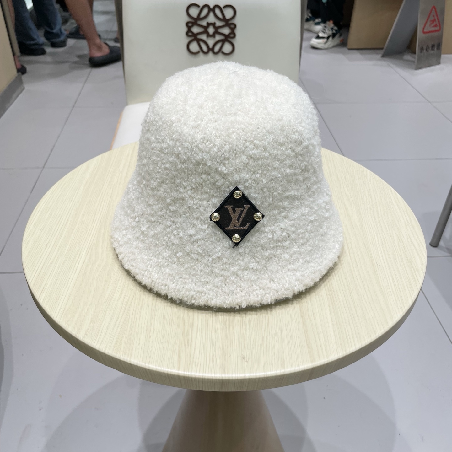 NO:362026,LV Louis Vuitton hat women's autumn and winter wool bucket hat Japanese face small basin hat Fashion warm fisherman hat Straw hat Fisherman hat Baseball hat Knit hat, hat, louis vuitton, louis vuitton, espadrilles,hatsLV路易威登帽子女秋冬季羊毛水桶帽日系显脸小盆帽时尚保暖渔夫帽帽子草帽渔夫帽棒球帽针织帽,帽子,louis vuitton,louis vuitton,espadrilles,hats,hat