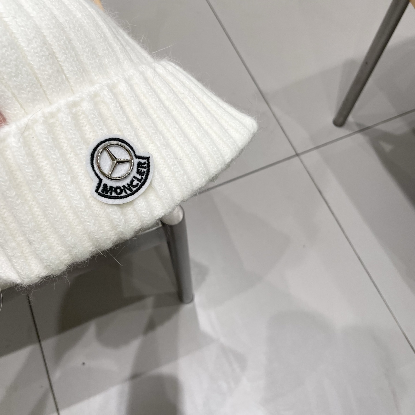 蒙口Moncler盟可睐💥官网经典针织帽，原单复刻.非常柔软亲肤，弹性很好💓有质感又非常百搭的款式~保暖