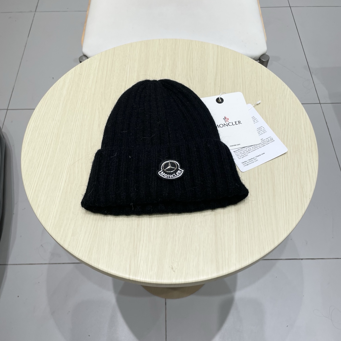 NO:362033,Moncler Mengkeli official website classic knitted hat, original single replica. Very soft and skin-friendly, very elastic, textured and very versatile style~ Warm cashmere wool hat, both size is elastic~ universal for men and women, can be worn for any head circumference. Super good quality, sincerely recommended hat, straw hat, fisherman hat, baseball hat, knit hat, hat, Moncler, Moncler, espadrilles, hats蒙口Moncler盟可睐官网经典针织帽,原单复刻.非常柔软亲肤,弹性很好有质感又非常百搭的款式~保暖的 羊绒毛线帽,均码有弹性~男女通用,任何头围都可以佩戴.质量超好真心推荐帽子草帽渔夫帽棒球帽针织帽,帽子,Moncler,Moncler,espadrilles,hats,hat
