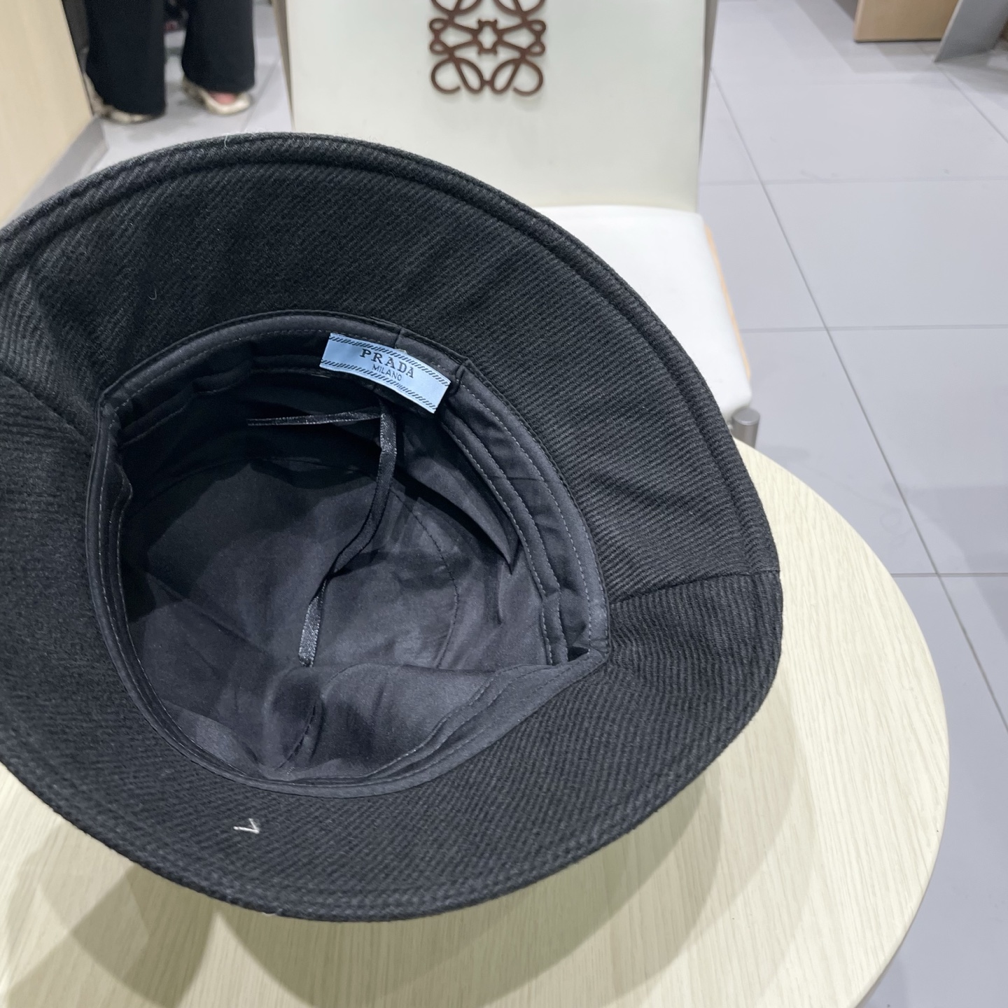 普拉达】Prada 25秋冬新款大牌渔夫帽，显脸小 大牌款超好搭配，赶紧入手！