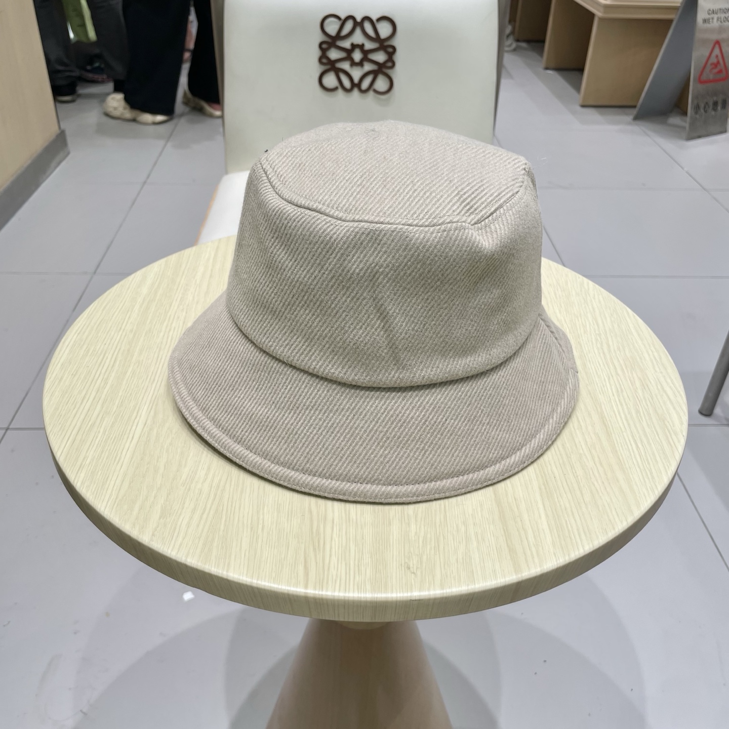 普拉达】Prada 25秋冬新款大牌渔夫帽，显脸小 大牌款超好搭配，赶紧入手！