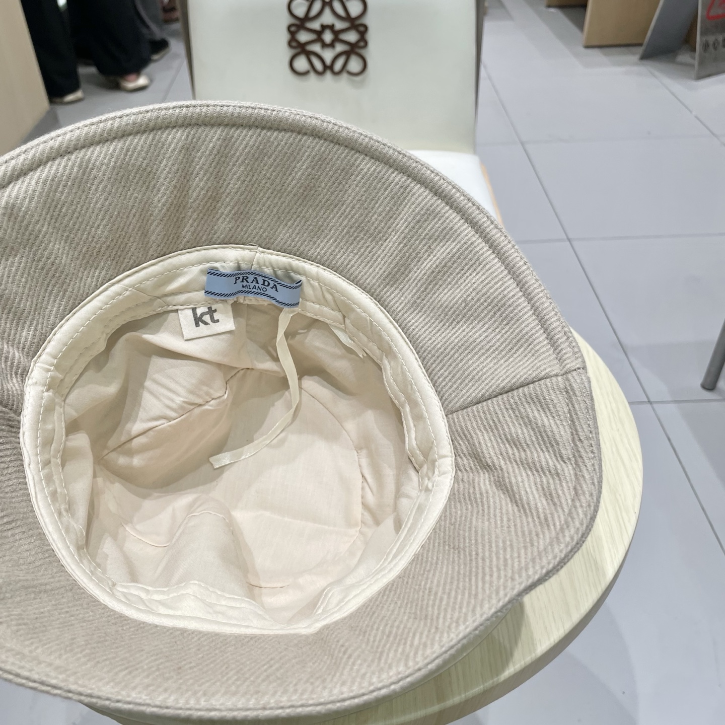 普拉达】Prada 25秋冬新款大牌渔夫帽，显脸小 大牌款超好搭配，赶紧入手！