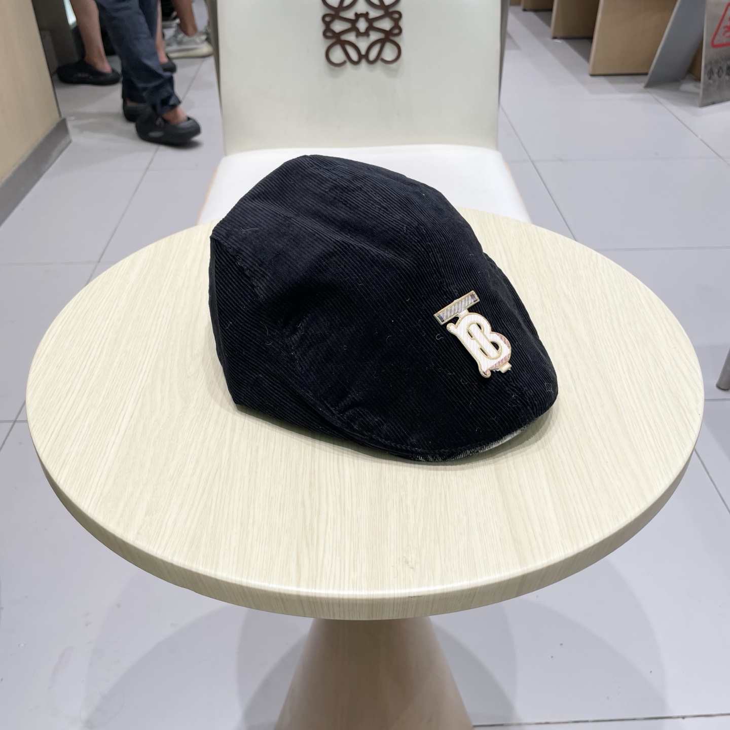  Chanel香奈儿鸭舌前进帽，灯芯绒面料，头围57cm